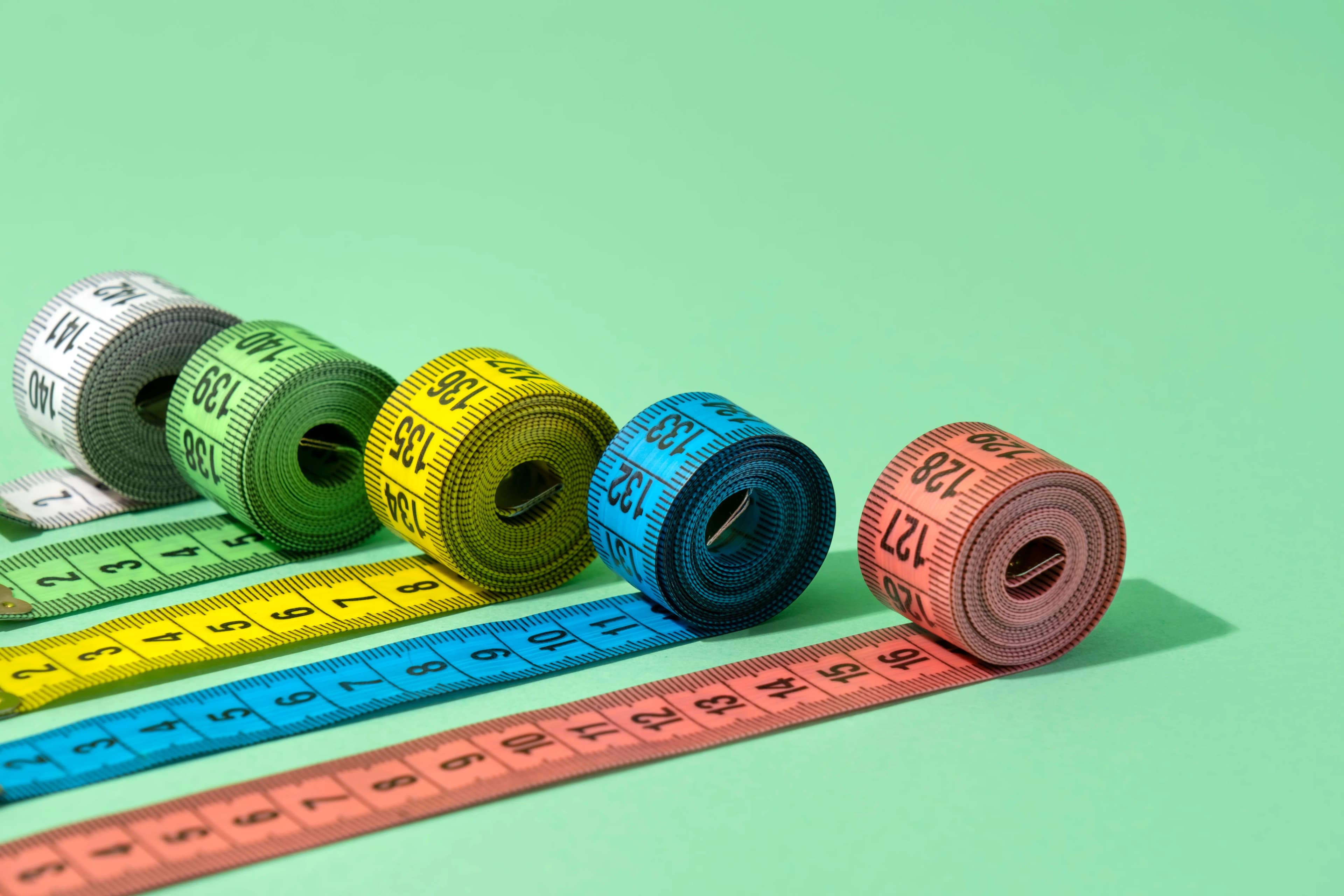 ¿De qué depende el tiempo de entrega de un proyecto de uniformes?