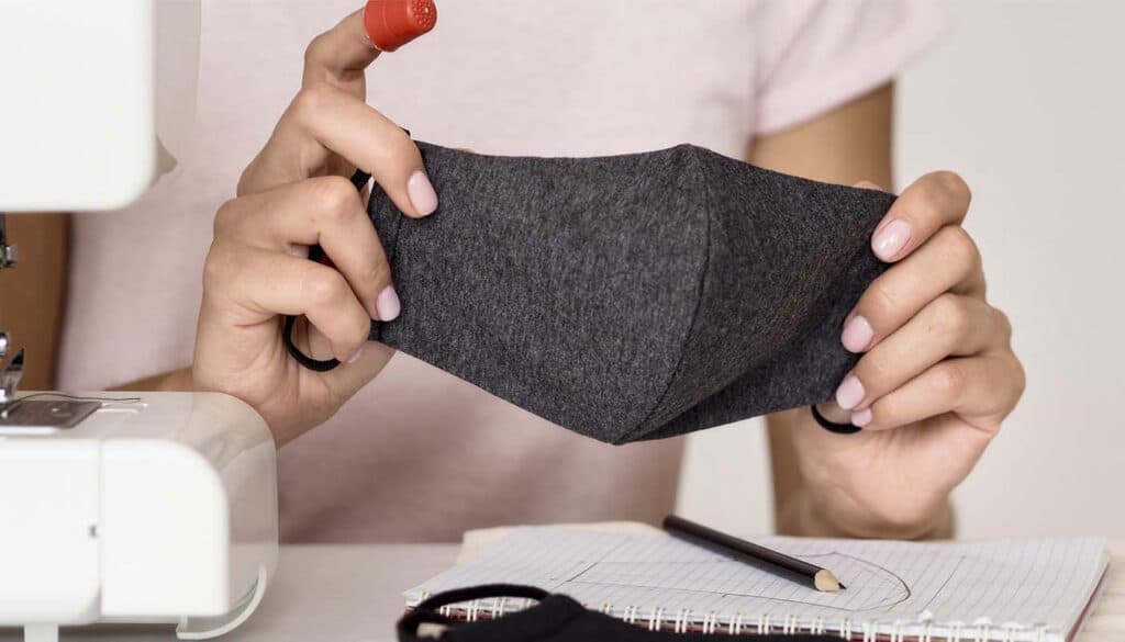 ¿Cómo cuidar tus mascarillas de tela certificada?